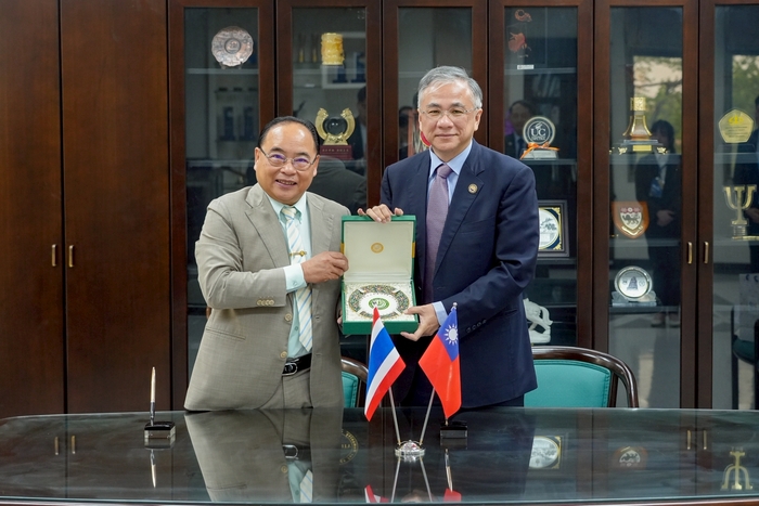 2026.03.28 MOU Signing Ceremony: Maejo University and Chaoyang University of TechnologyImage