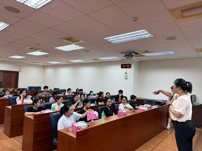 2025.05.20 Resume Review Workshop & Interview Experience Sharing – Vietnamese SessionImage