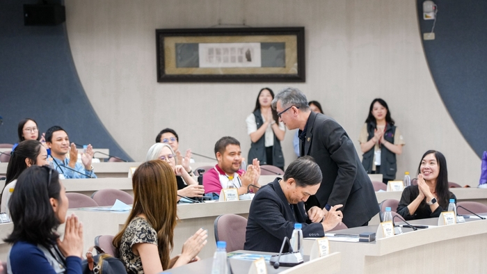 2026.10.16 INTENSE Program's Thai Mandarin Teacher Training program and graduation ceremony, with certificates presented by Vice President HsuImage