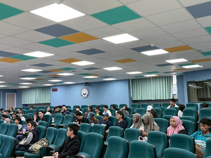 2026.05.06 Info Session on New Employment Regulations and Graduation Procedures for International Students（English Session）Image