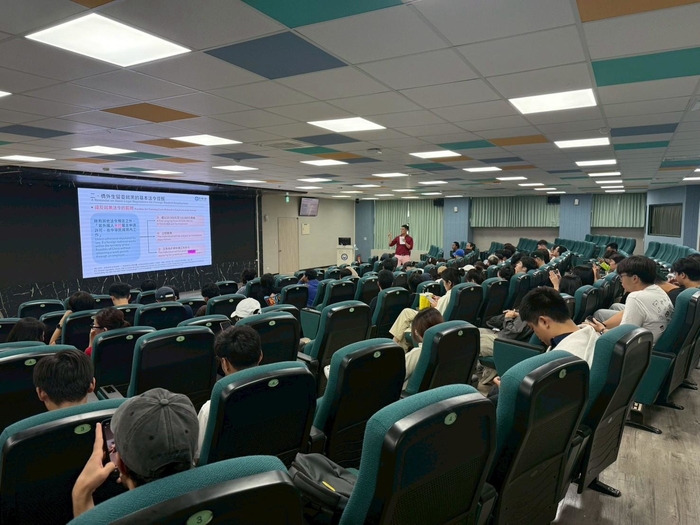 2026.05.06 Info Session on New Employment Regulations and Graduation Procedures for International Students（English Session）Image