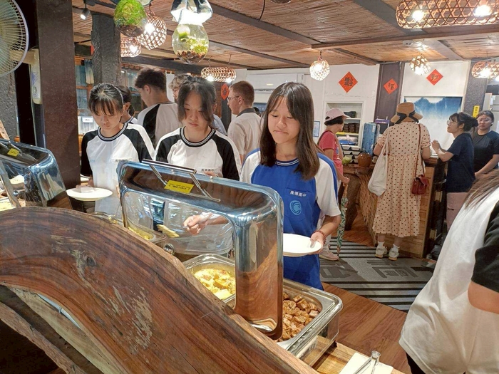 2024.09.18 長億高中大手牽小手活動-卓也小屋藍染行圖片