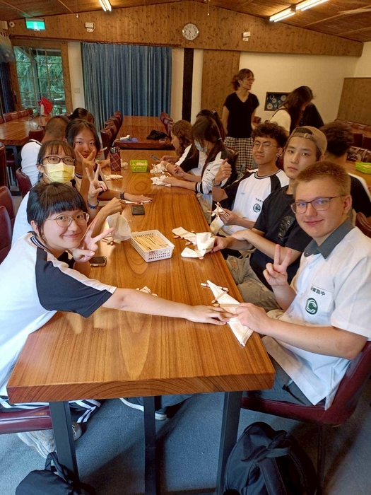 2024.09.18 長億高中大手牽小手活動-卓也小屋藍染行圖片