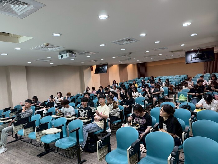 2025.04.23 外國學生在臺工讀及畢業後留台就業說明會-中文場圖片