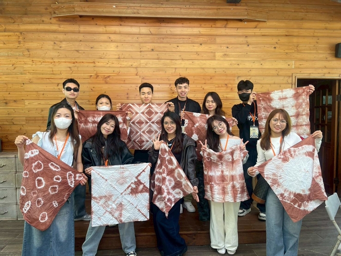 2025.11.29 International Students Taiwan Field Trip — The Beauty of Indigo Dyeing & Riverside Journey: Nanzhuang Cultural Exploration DayImage