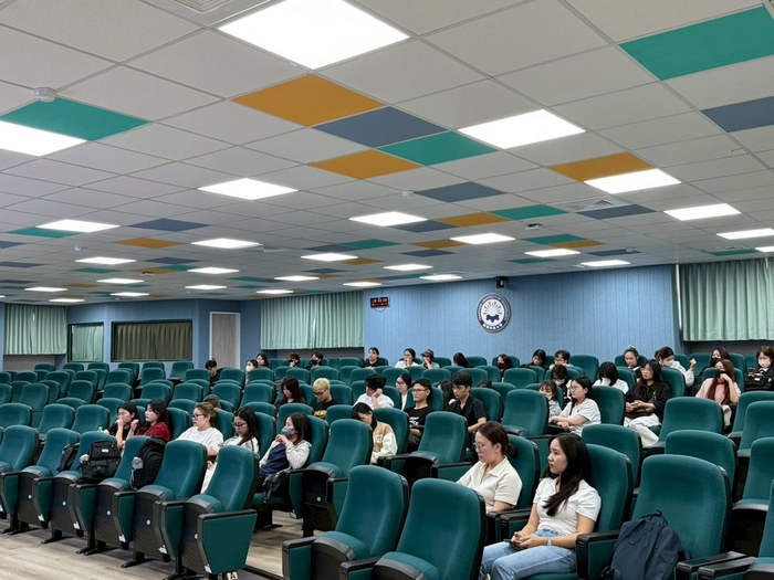 2026.05.06 Info Session on New Employment Regulations and Graduation Procedures for International Students（Vietnamese Session）Image