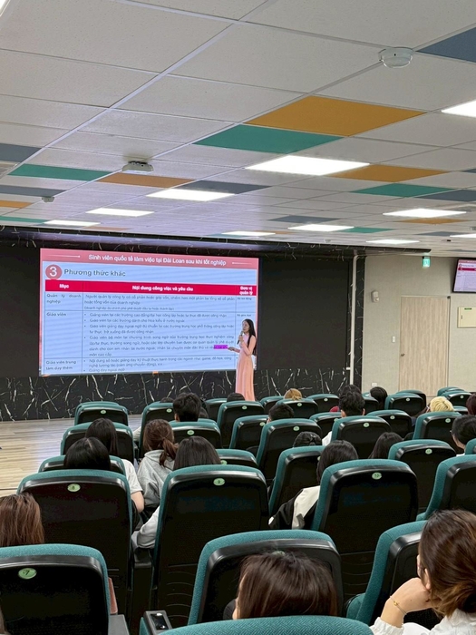 2026.05.06 Info Session on New Employment Regulations and Graduation Procedures for International Students（Vietnamese Session）Image