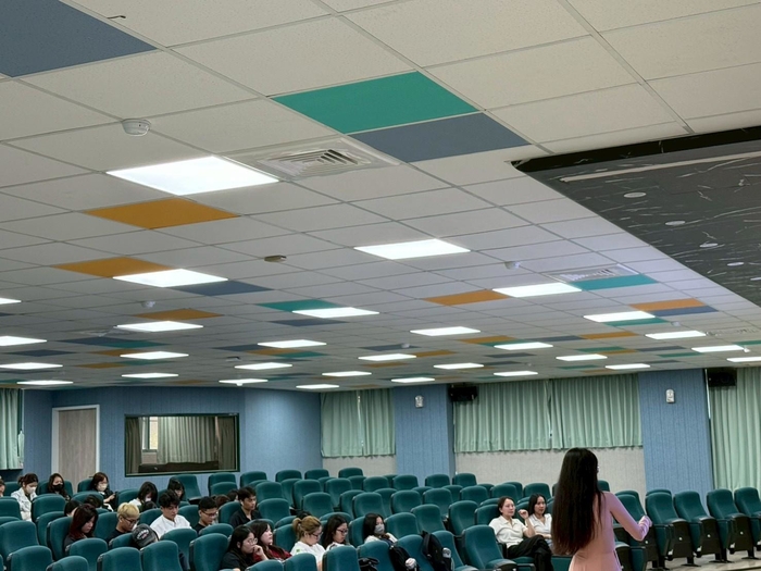 2026.05.06 Info Session on New Employment Regulations and Graduation Procedures for International Students（Vietnamese Session）Image